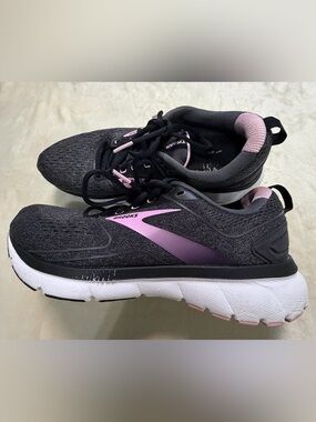 Brooks Transmit 3 Women's Size 10 BBlack Pink Running Shoes Sneakers 1203501B077
